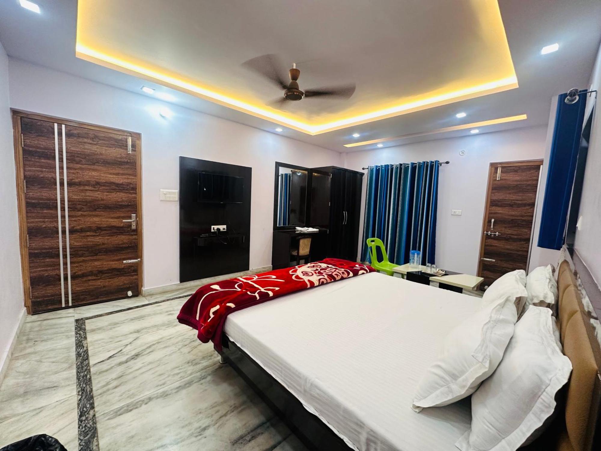 Hotel Pink Paradise Gorakhpur Kültér fotó