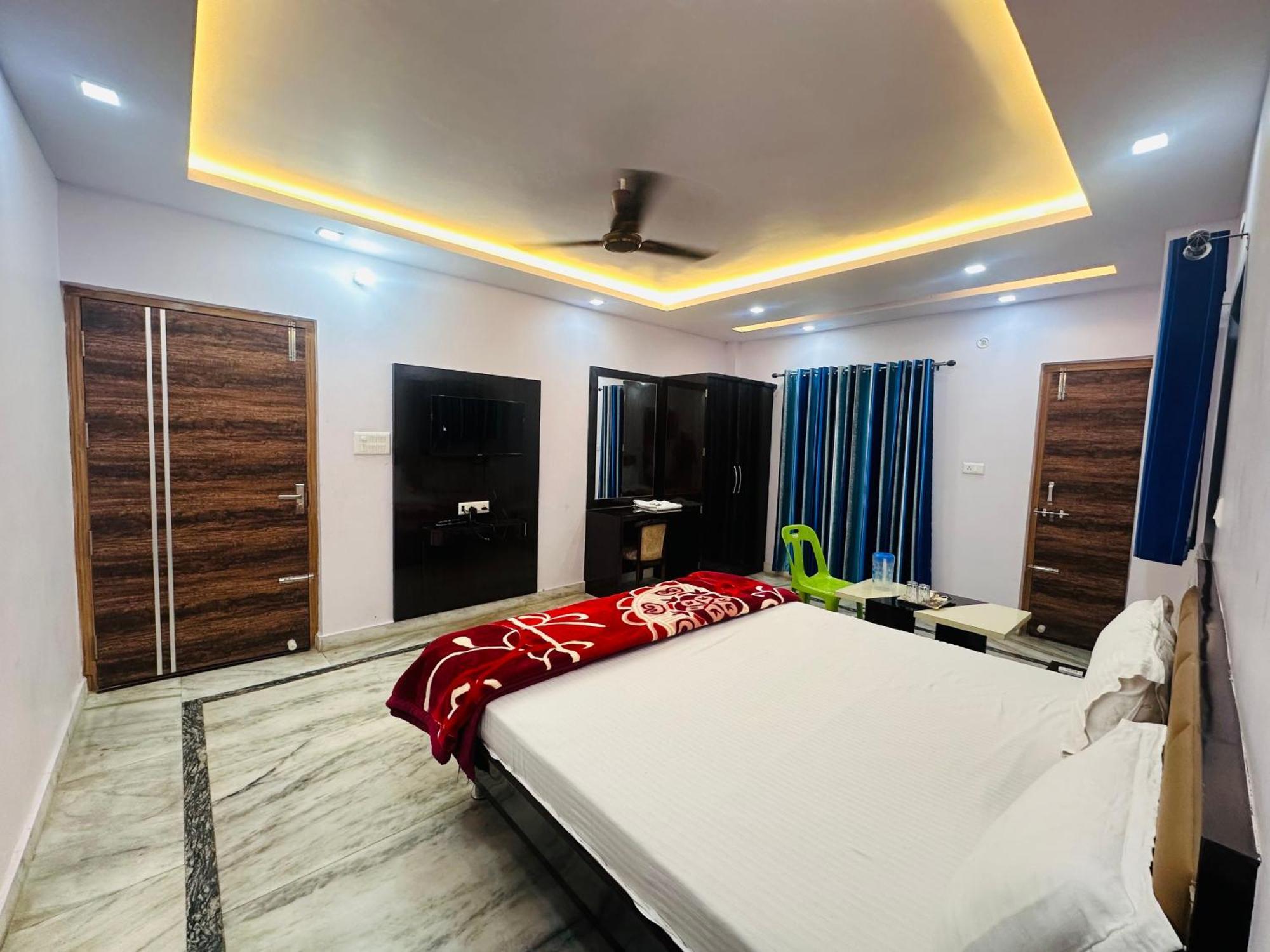 Hotel Pink Paradise Gorakhpur Kültér fotó